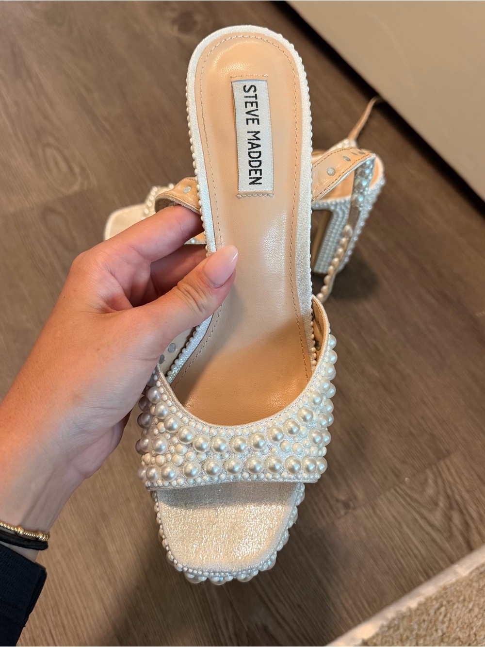 Steve Madden Women's Pearl Embellished White Block Heel Sandals - Picture 3 of 4